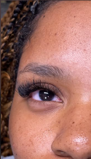 hybrid lash set close up