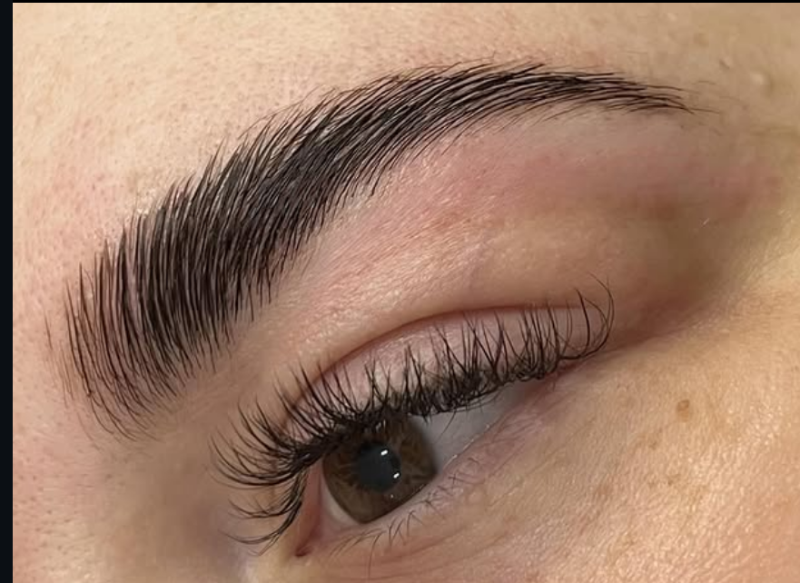 laminated brow with lash lift